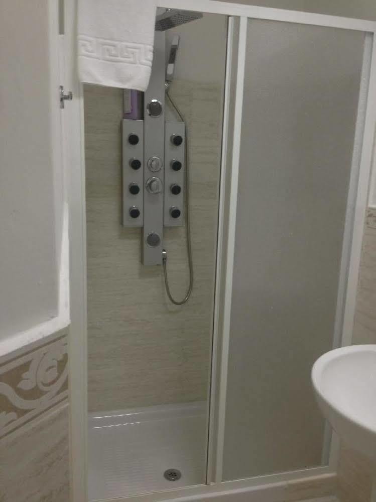 Vatican Rooms Accommodation Рим Экстерьер фото